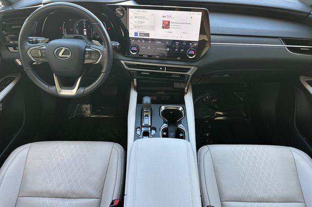 Used 2023 Lexus RX 350 w/ Accessory Package (Z1) AWD/4WD image 14