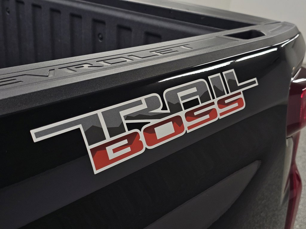 Used 2025 Chevrolet Silverado 1500 LT Trail Boss w/ Protection Package AWD/4WD image 29