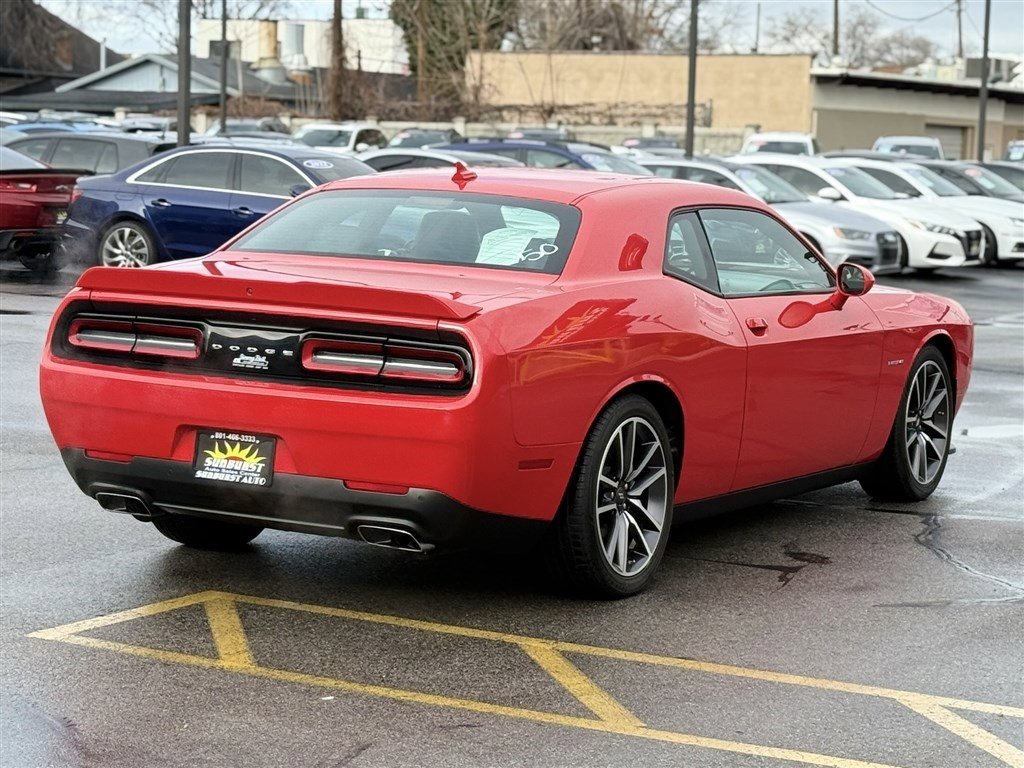 Used 2022 Dodge Challenger R/T w/ Plus Package image 7