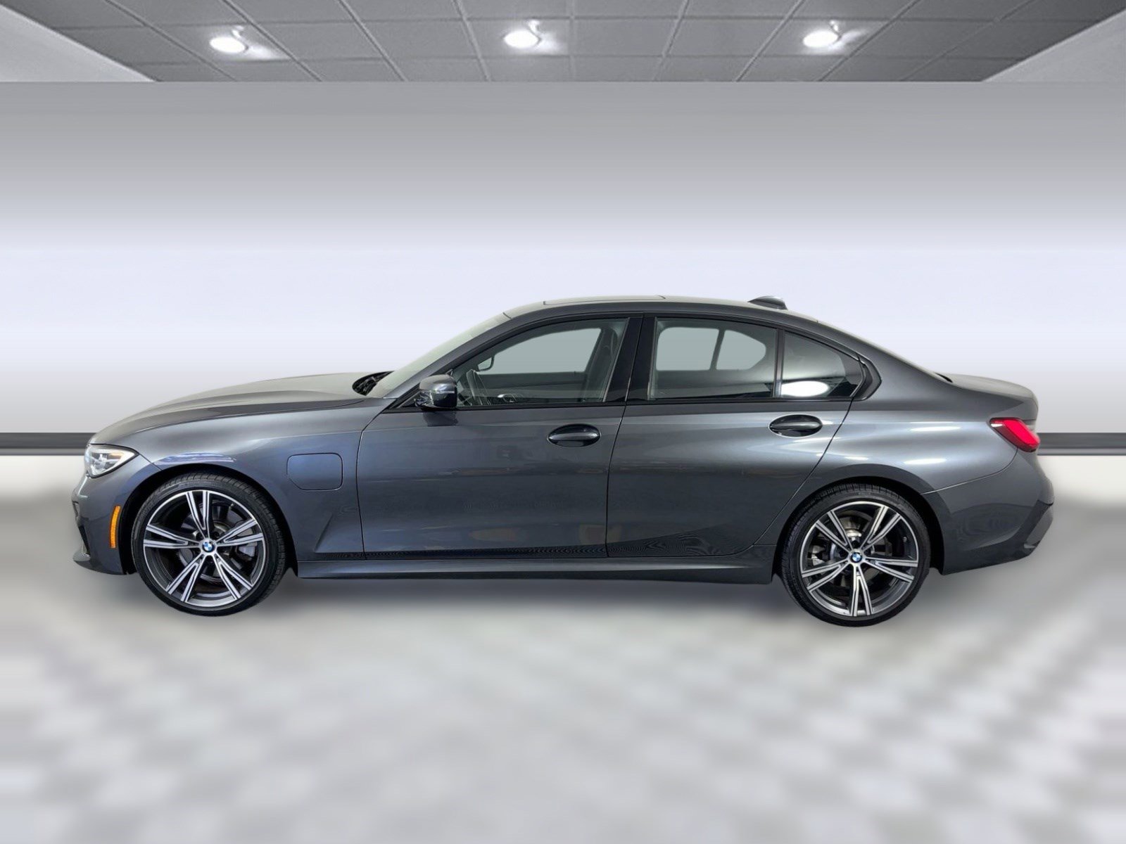 Used 2021 BMW 330e xDrive w/ M Sport Package image 2