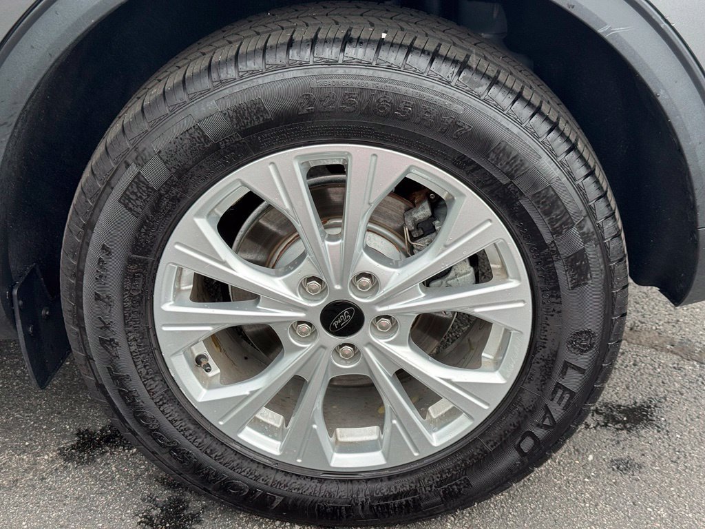 Certified 2023 Ford Escape Active AWD/4WD image 43