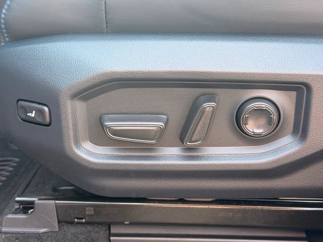 Used 2025 Toyota Sequoia Platinum AWD/4WD image 22