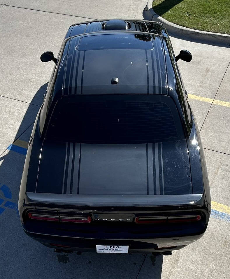 Used 2016 Dodge Challenger R/T image 13