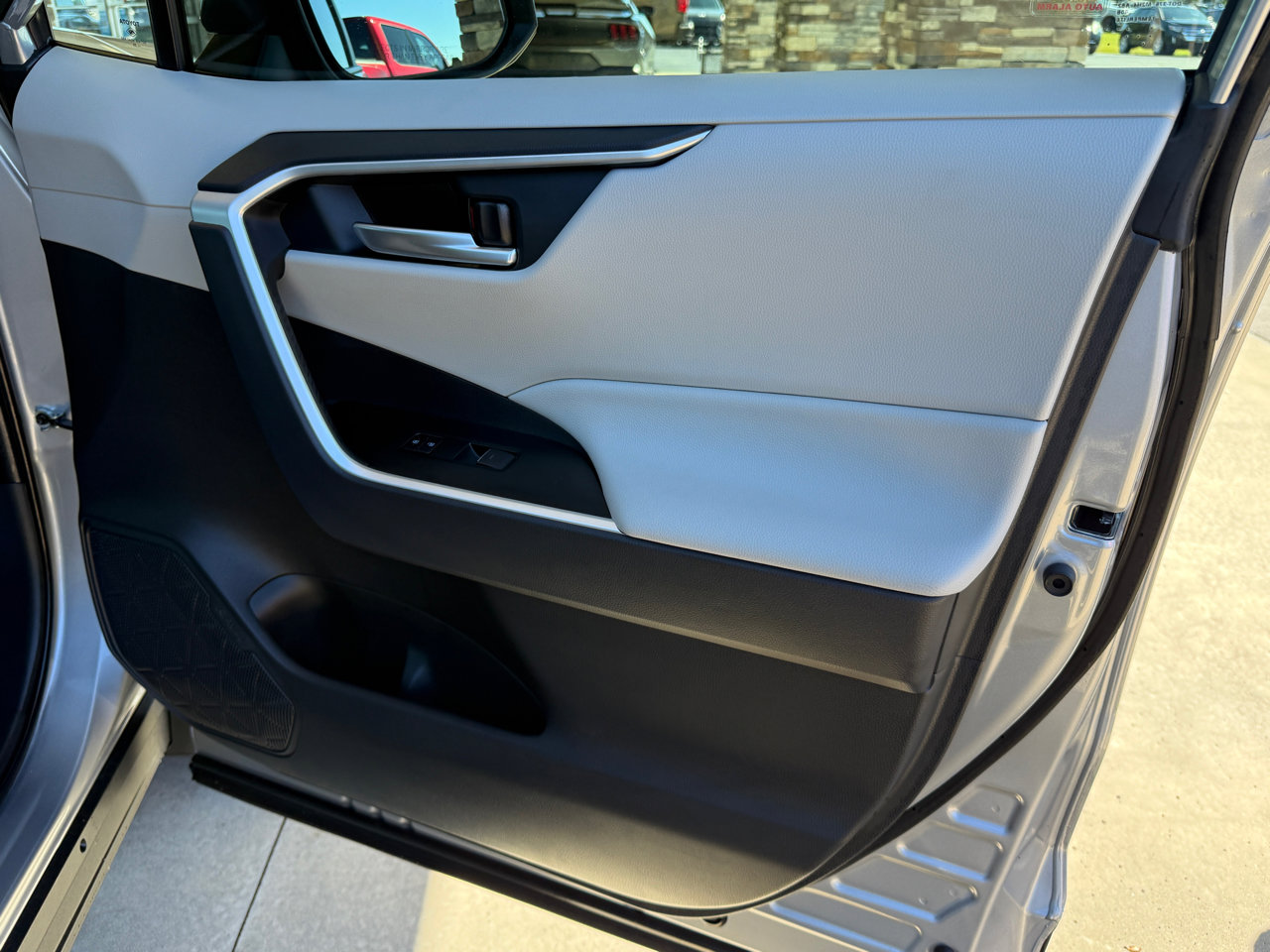 Used 2025 Toyota RAV4 XLE Premium w/ Weather Package image 14