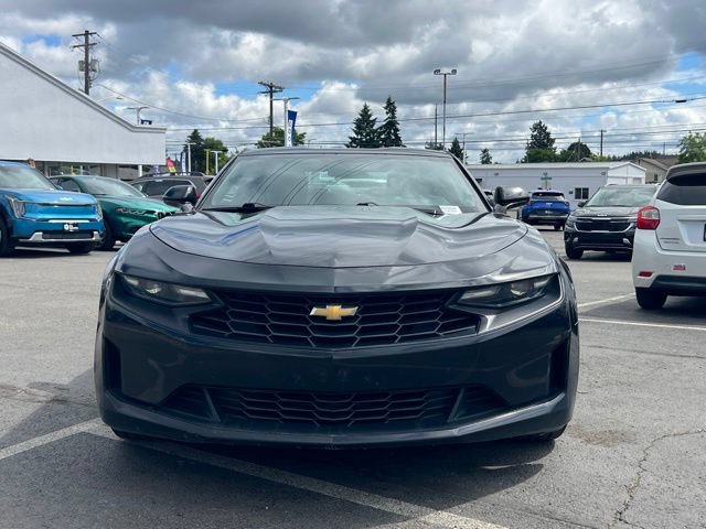 Used 2019 Chevrolet Camaro LT RWD image 4