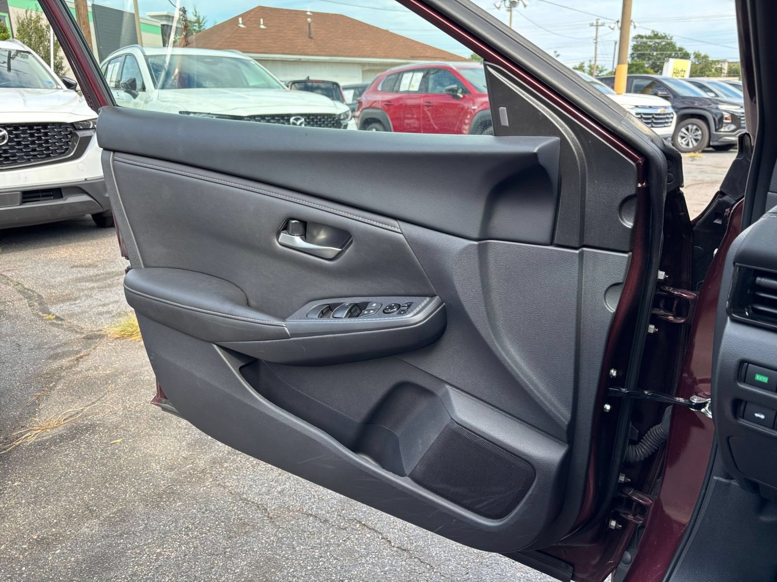 Used 2025 Nissan Sentra SV FWD image 15