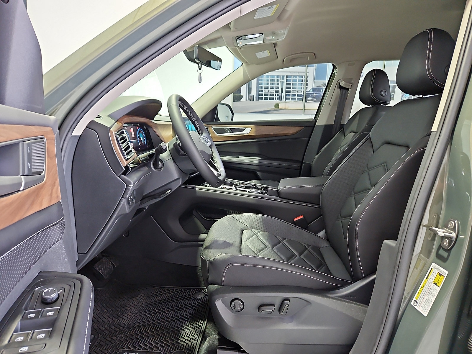 New 2026 Volkswagen Atlas SE FWD image 14