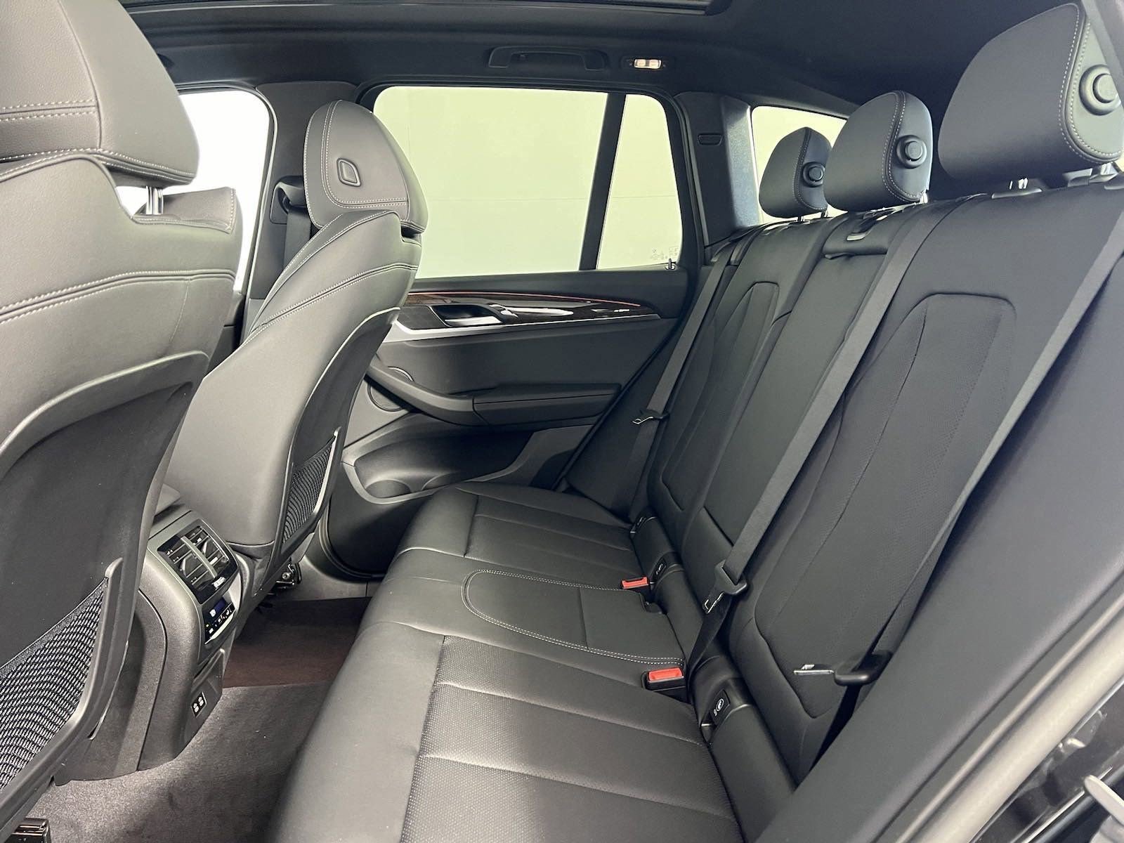 Used 2024 BMW X3 sDrive30i w/ Premium Package w/ZPA image 24