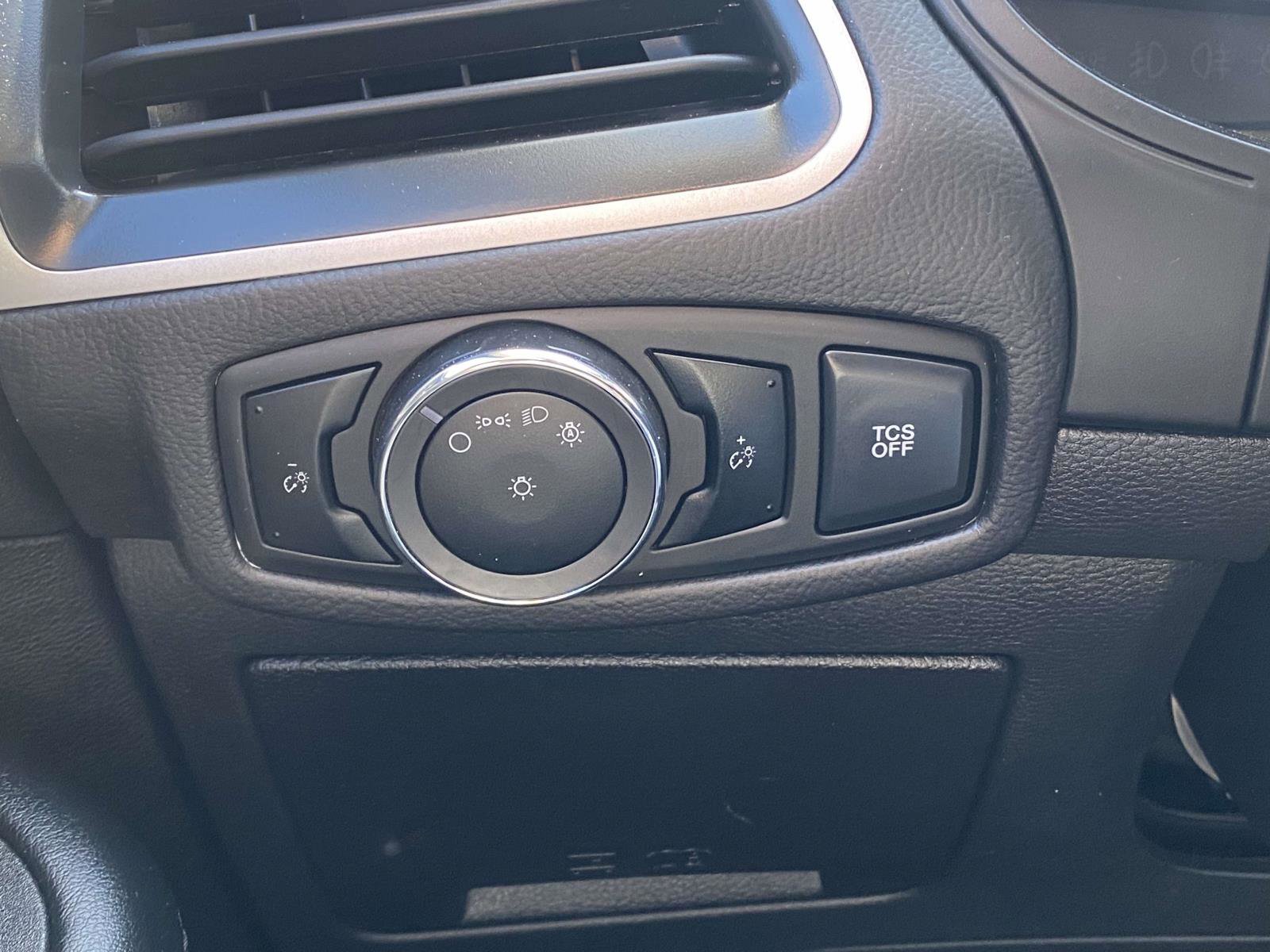 Used 2024 Ford Edge SEL AWD/4WD image 18