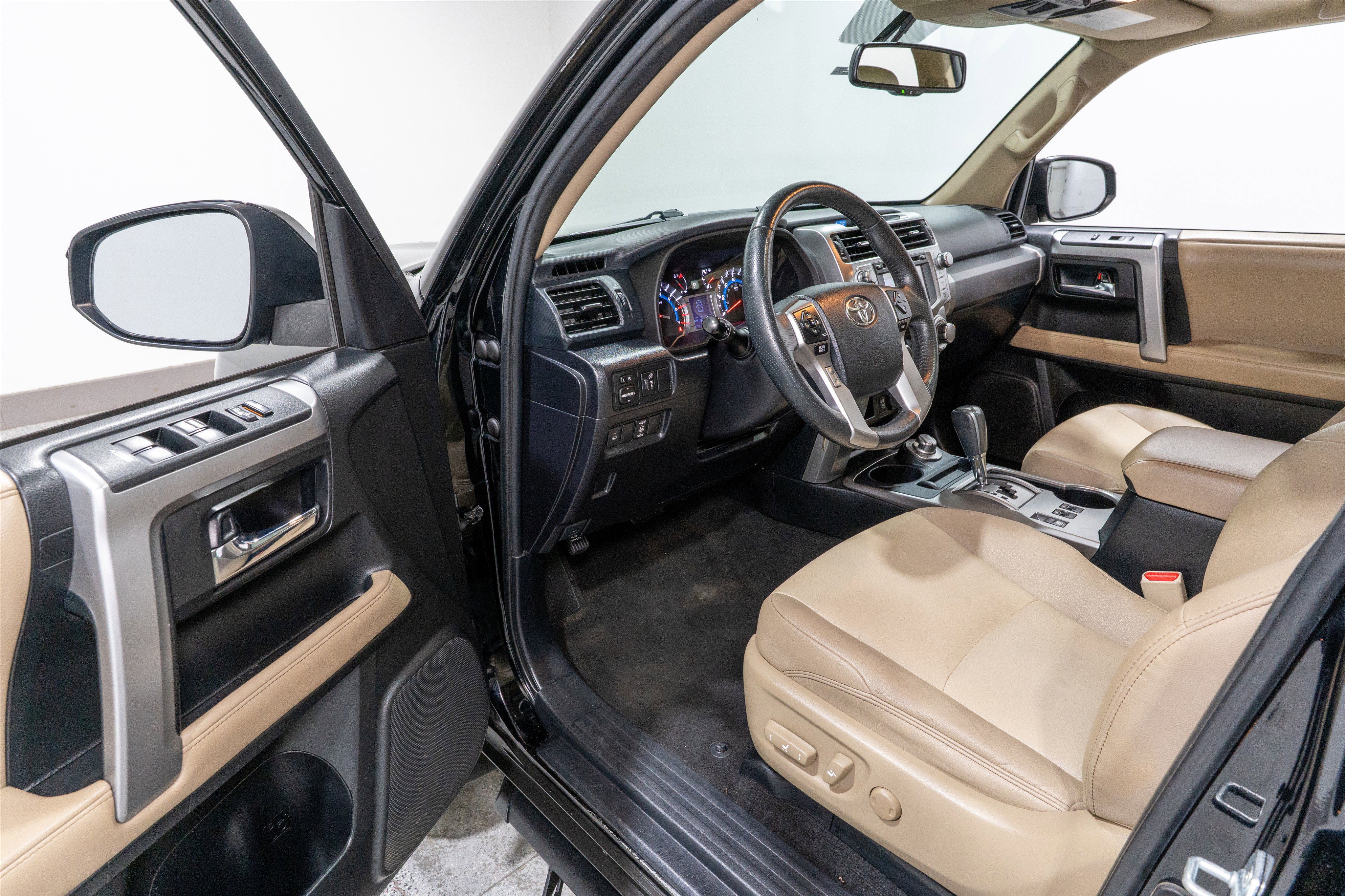 Used 2019 Toyota 4Runner SR5 Premium image 12