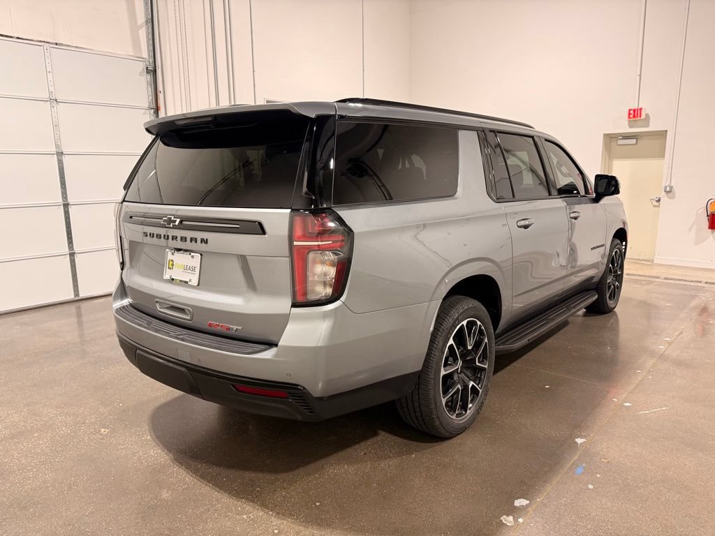 Used 2024 Chevrolet Suburban RST w/ Luxury Package AWD/4WD image 5