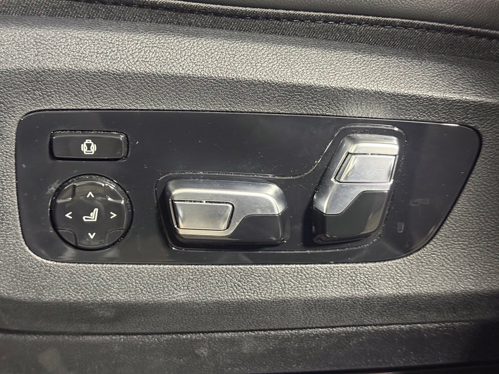 Used 2026 BMW X7 xDrive40i AWD/4WD image 21