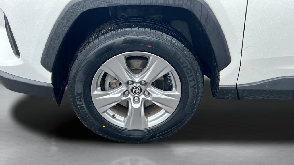 Certified 2024 Toyota RAV4 XLE AWD/4WD image 26