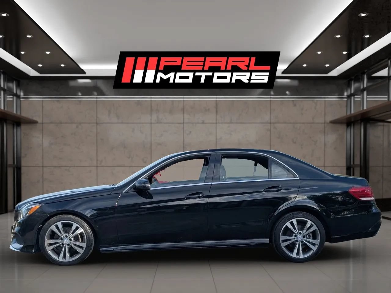 Used 2014 Mercedes-Benz E 350 Sedan image 3