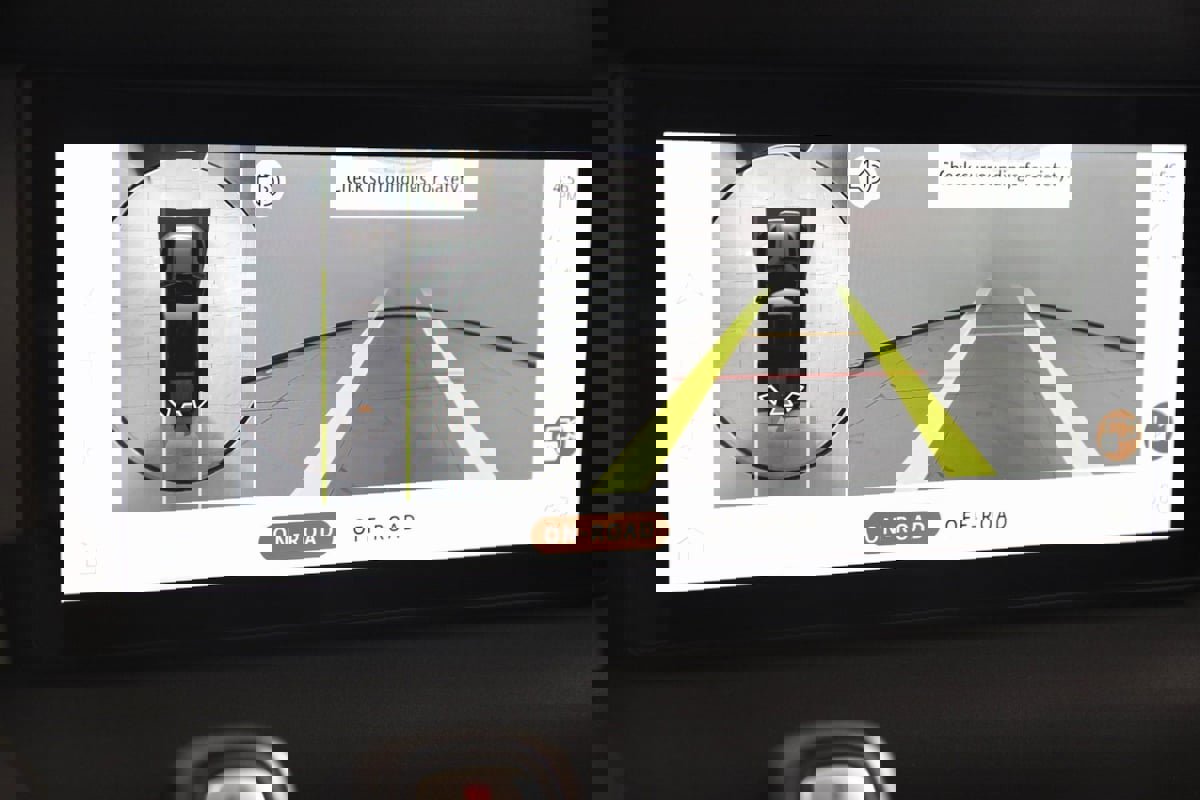 Used 2023 Land Rover Defender 110 S image 10