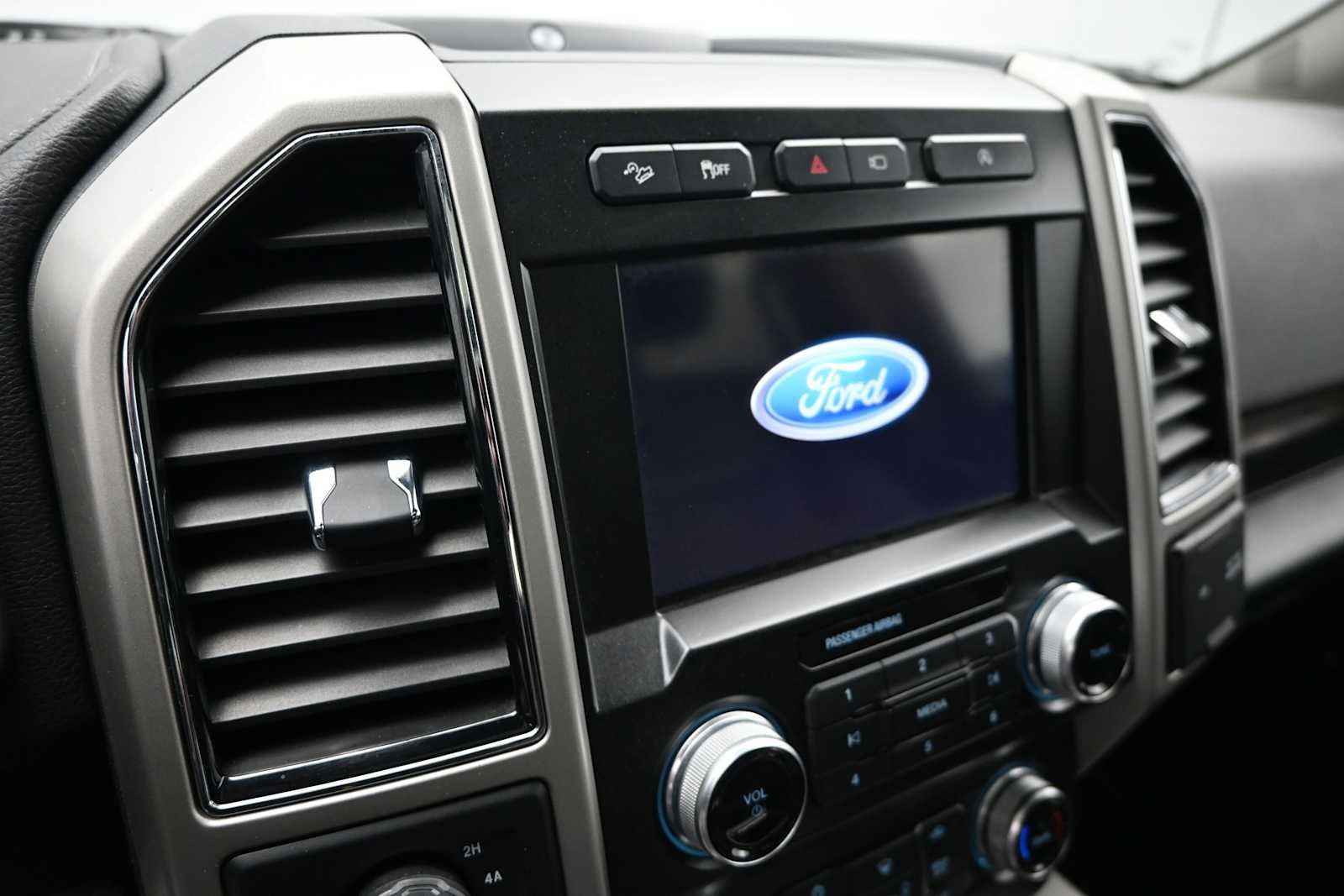 Used 2020 Ford F150 Lariat w/ Equipment Group 502A Luxury AWD/4WD image 14