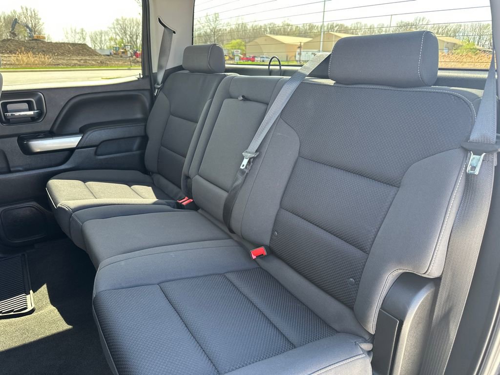 Used 2018 Chevrolet Silverado 1500 LT w/ All Star Edition AWD/4WD image 18