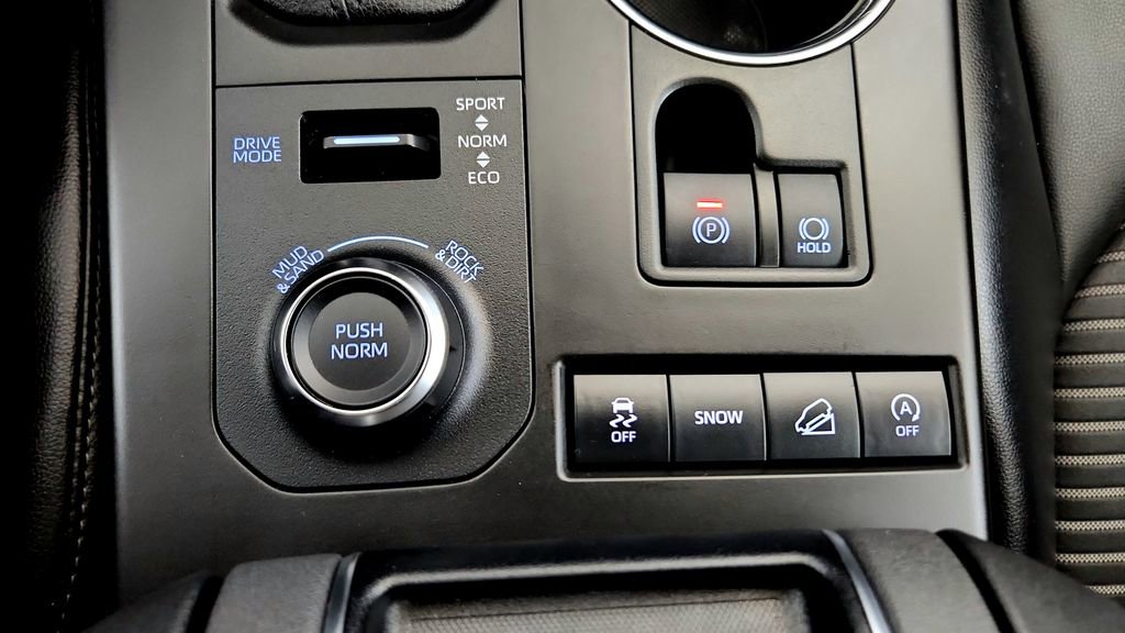 Used 2021 Toyota Highlander XSE AWD/4WD image 36