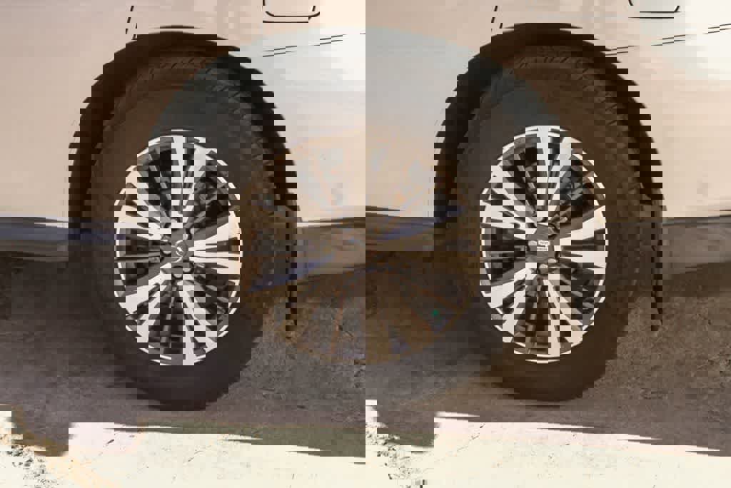 Used 2017 Nissan Pathfinder S image 6