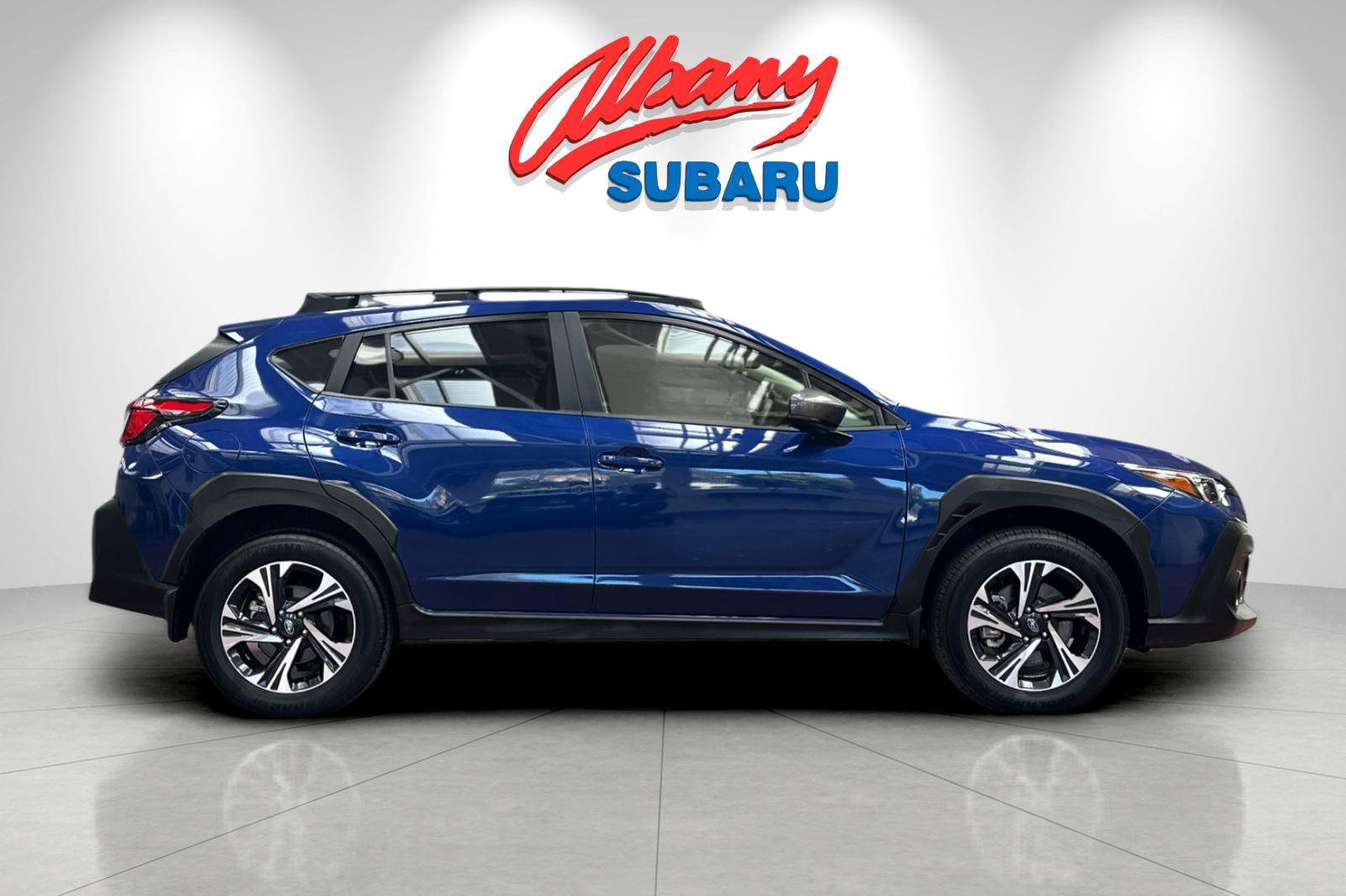 Used 2024 Subaru Crosstrek 2.0i Premium w/ Popular Package #3 AWD/4WD image 3
