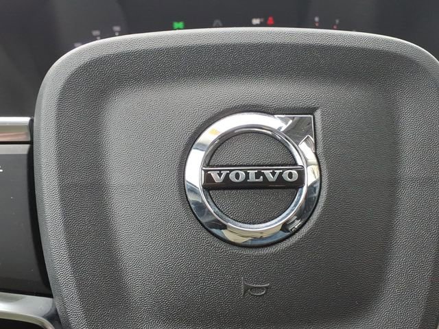 Used 2023 Volvo XC40 B5 Plus w/ Driver Assist Package image 16