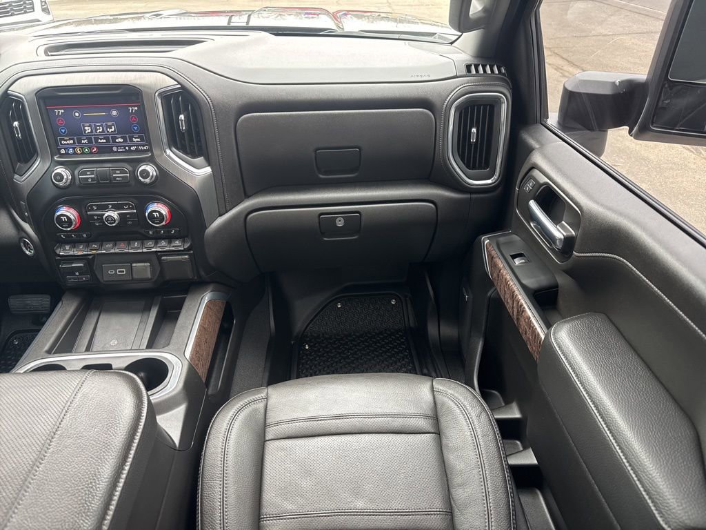 Used 2023 GMC Sierra 3500 Denali w/ Denali Black Diamond Edition AWD/4WD image 25