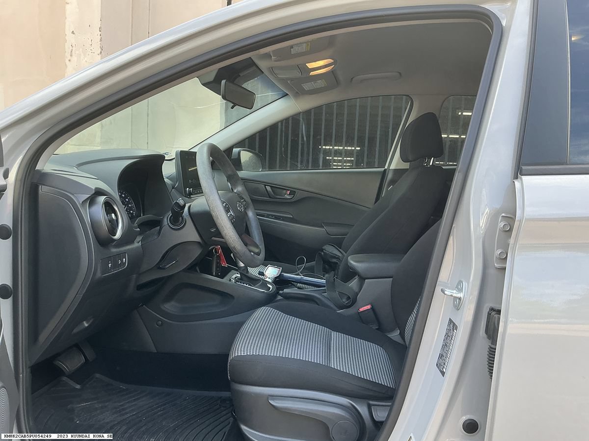 Used 2023 Hyundai Kona SE w/ Cargo Package AWD/4WD image 8