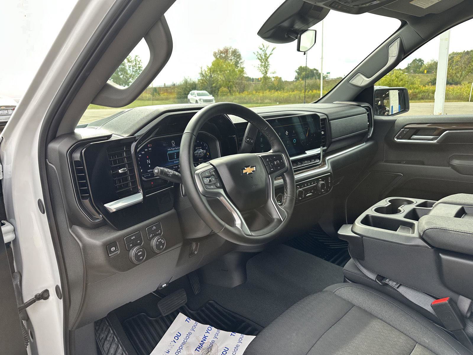 Used 2024 Chevrolet Silverado 1500 LT image 21