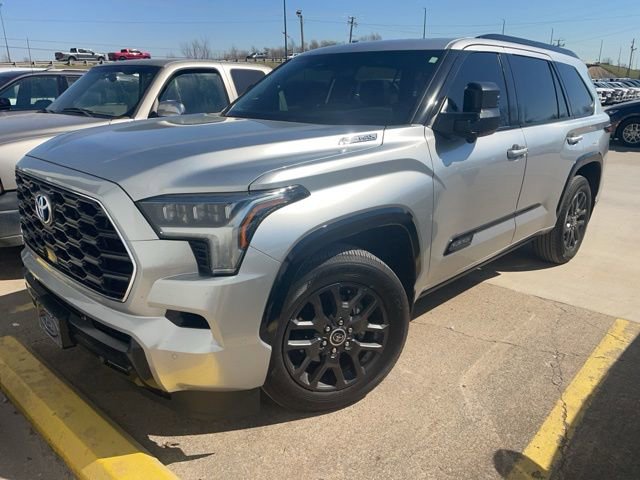 Used 2023 Toyota Sequoia Platinum image 1