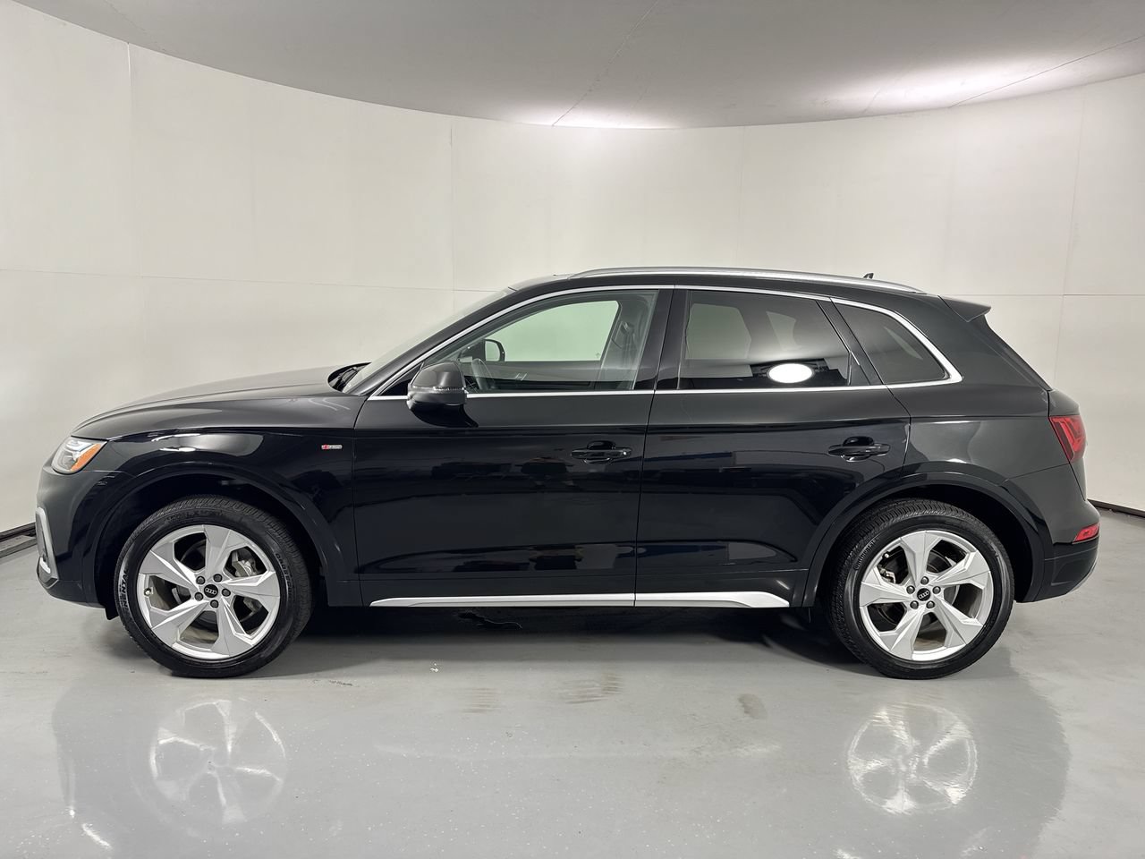Used 2023 Audi Q5 2.0T Premium Plus w/ Premium Plus Package AWD/4WD image 30