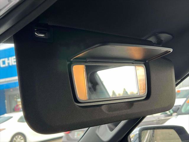 Used 2024 Chevrolet Suburban Premier image 28