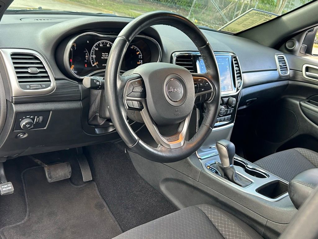 Certified 2022 Jeep Grand Cherokee Laredo E image 45