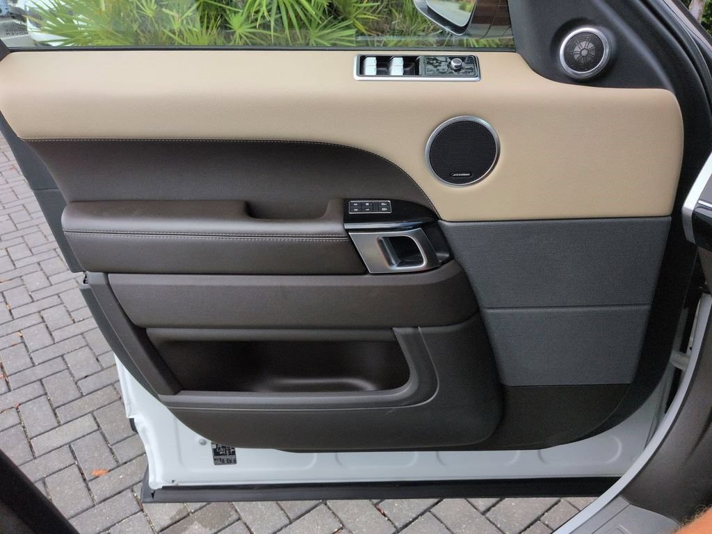 Certified 2022 Land Rover Range Rover Sport HSE Silver Edition AWD/4WD image 30
