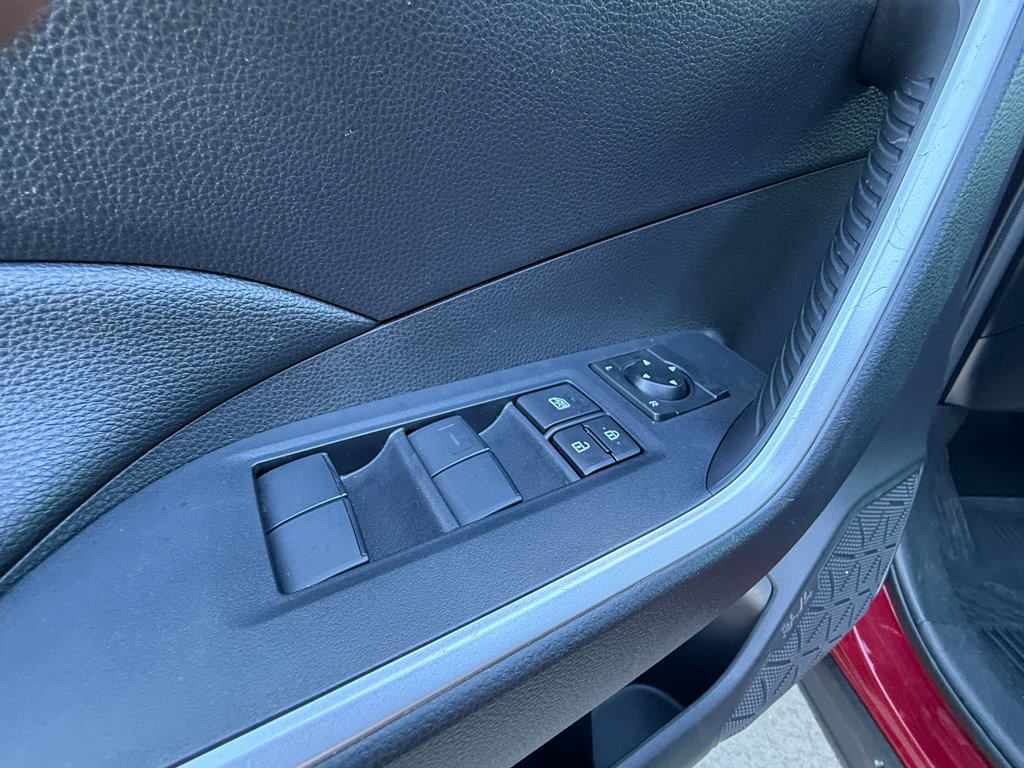 Used 2023 Toyota RAV4 LE image 14