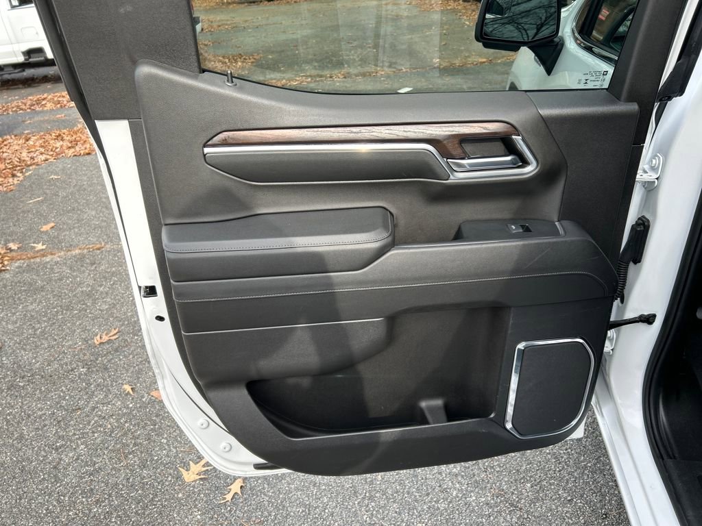 Used 2024 GMC Sierra 1500 SLT image 26