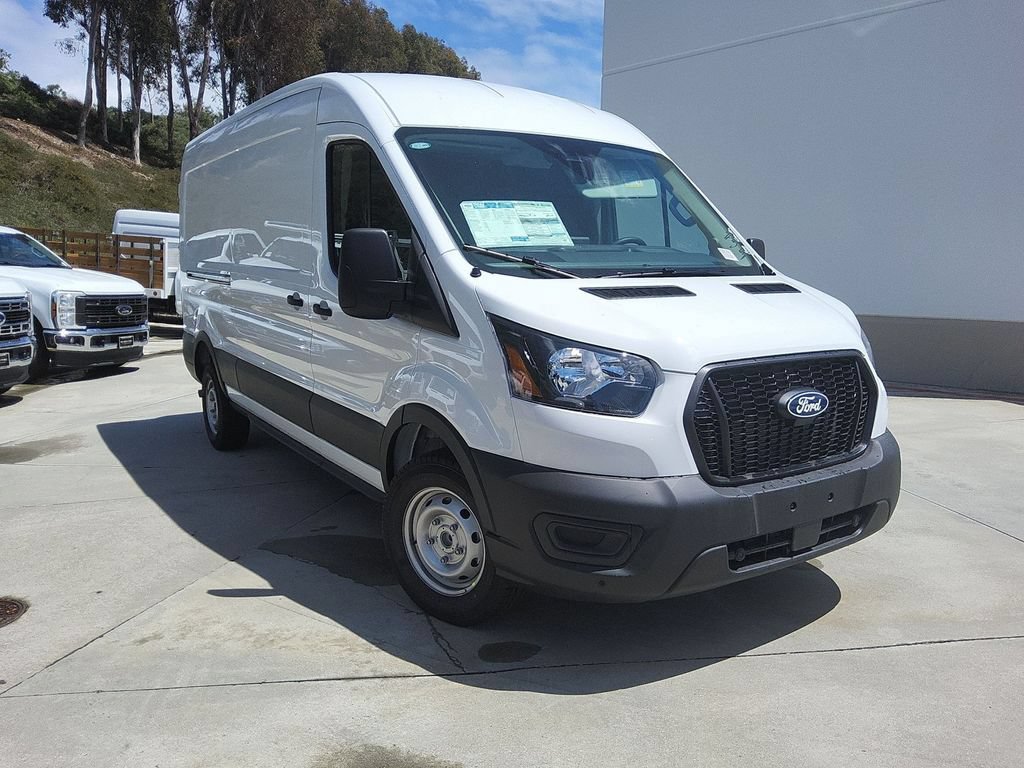 New 2026 Ford Transit 250 148 Medium Roof w/ Load Area Protection Package RWD image 3