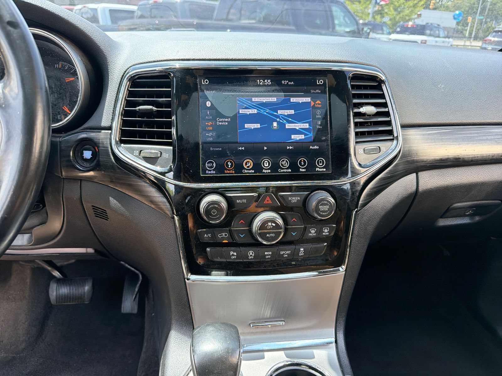 Used 2019 Jeep Grand Cherokee Altitude AWD/4WD image 27