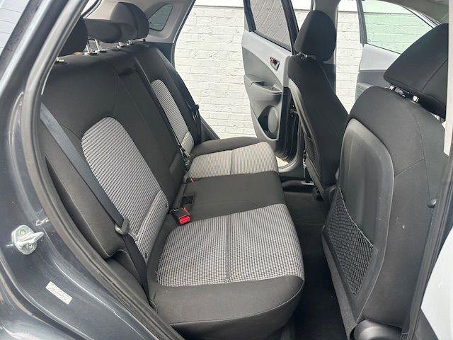 Used 2019 Hyundai Kona SE AWD/4WD image 12