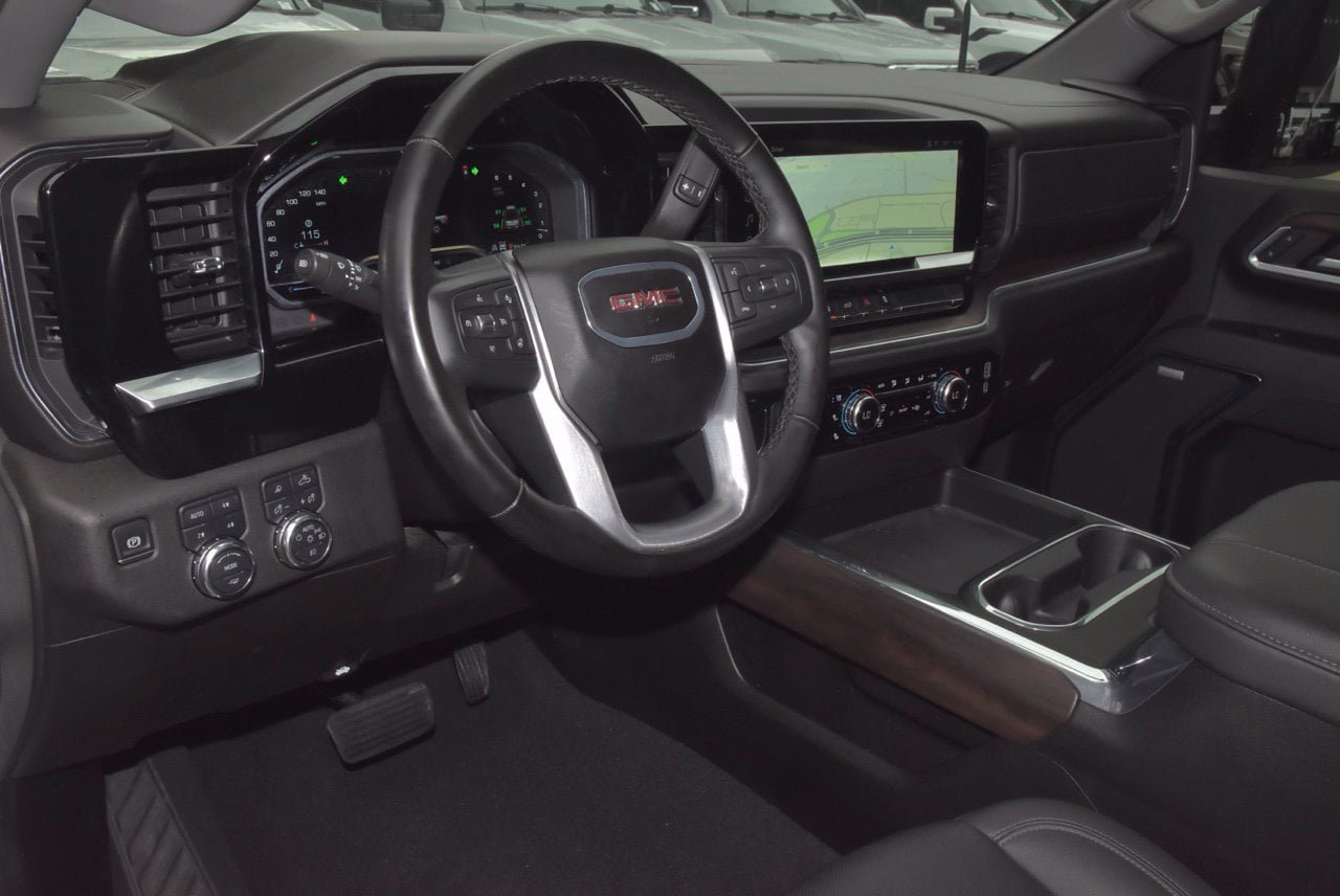 Used 2024 GMC Sierra 2500 SLT w/ SLT Convenience Package AWD/4WD image 33