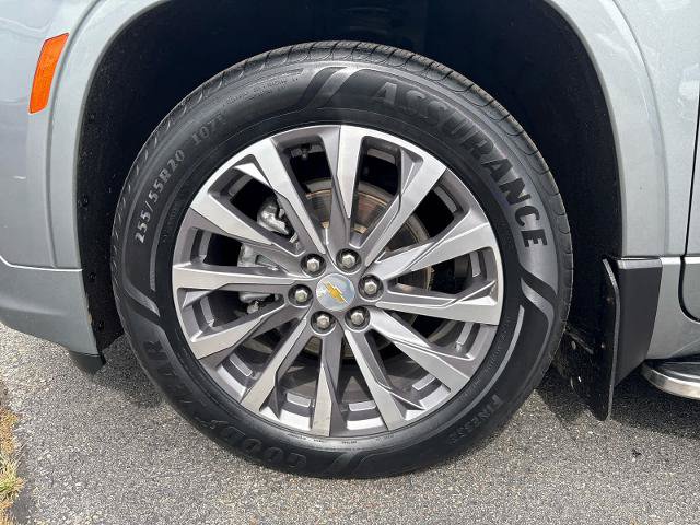Used 2023 Chevrolet Traverse Premier AWD/4WD image 10