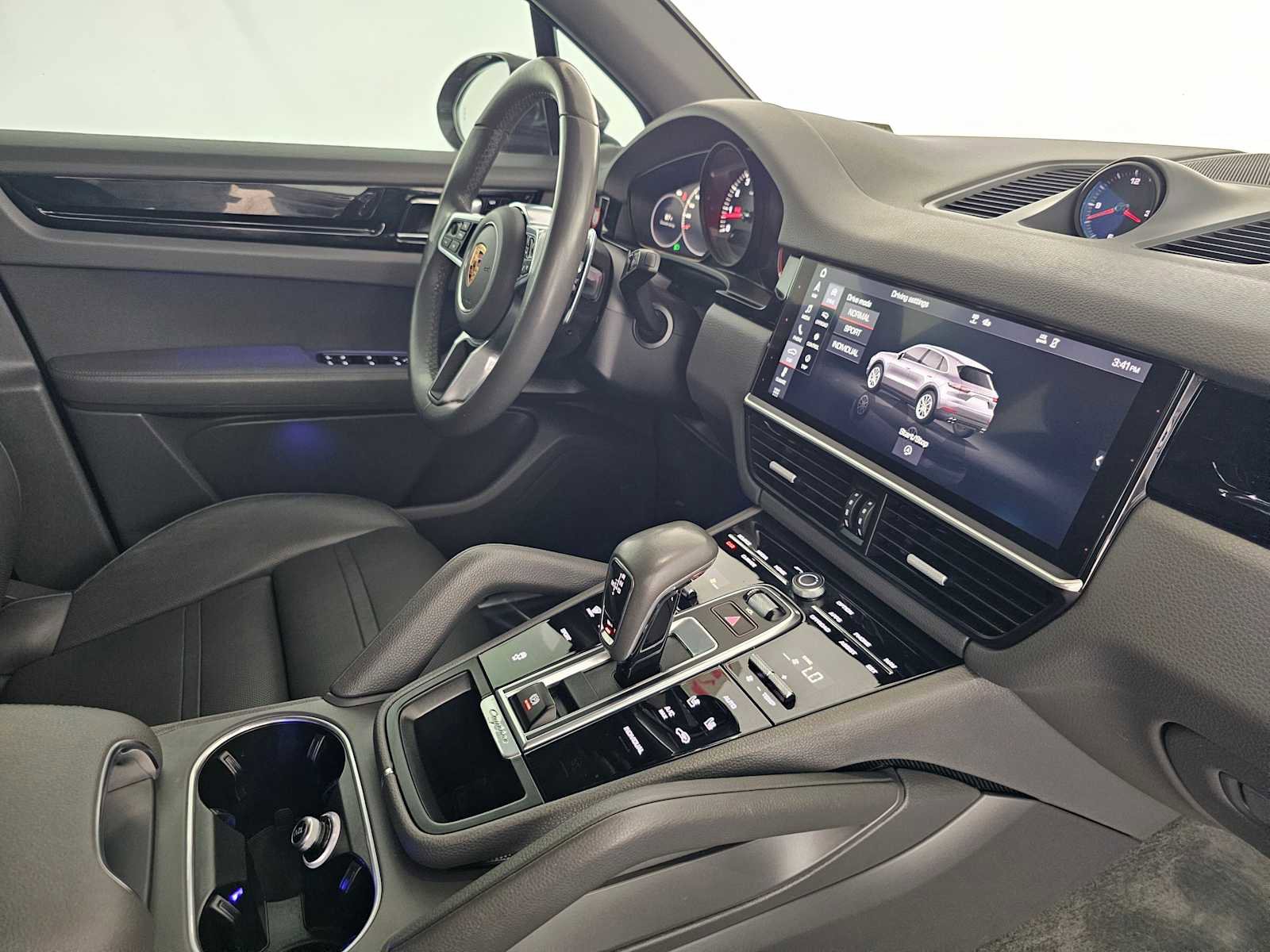 Used 2020 Porsche Cayenne image 11