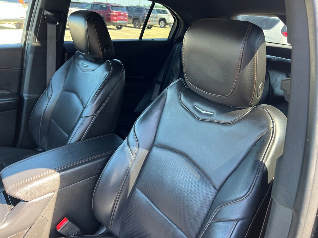 Used 2019 Cadillac XT4 Sport AWD/4WD image 28