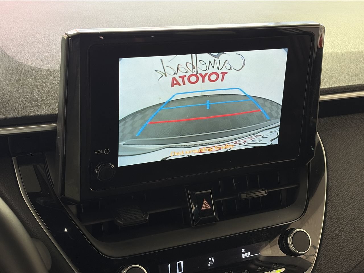 Used 2026 Toyota Corolla SE w/ Carpet Mat Package (TMS) FWD image 16