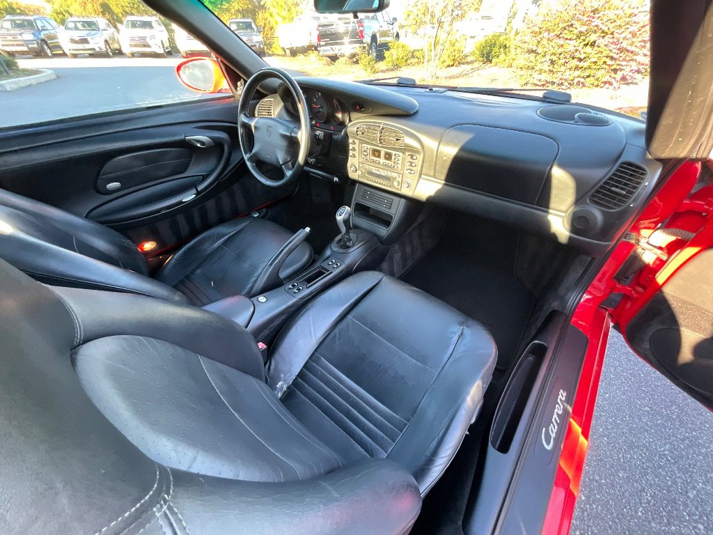 Used 2000 Porsche 911 Cabriolet image 22