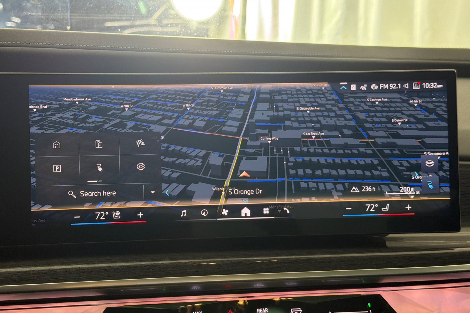 Used 2026 BMW i7 xDrive60 w/ M Sport Package RWD image 18