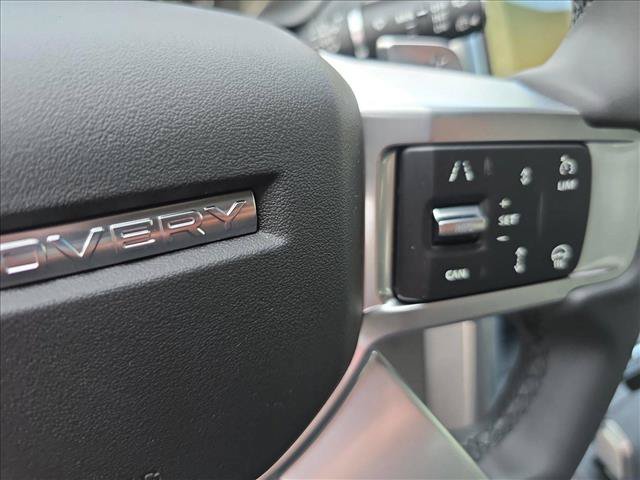 New 2025 Land Rover Discovery S AWD/4WD image 22