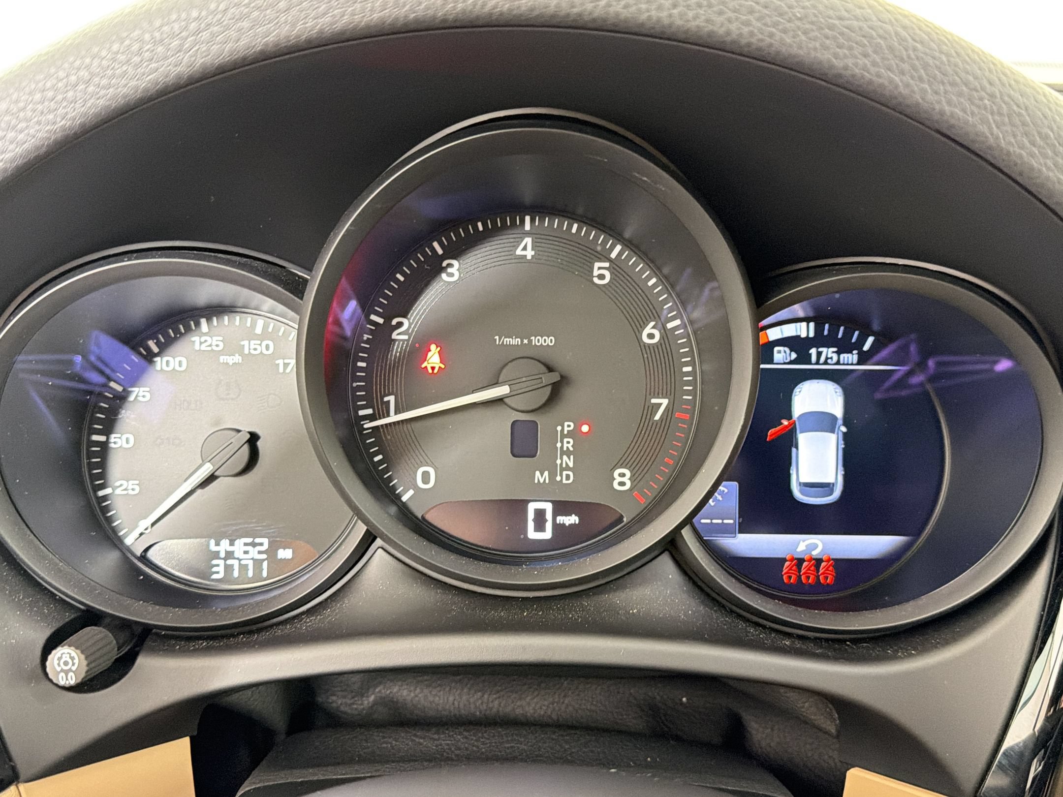 Certified 2025 Porsche Macan AWD/4WD image 21
