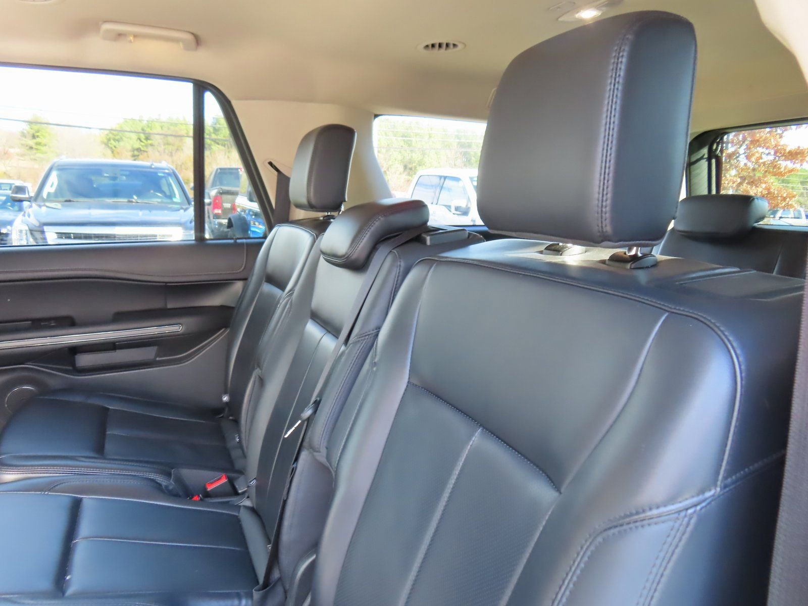 Used 2024 Ford Expedition Max XLT image 31