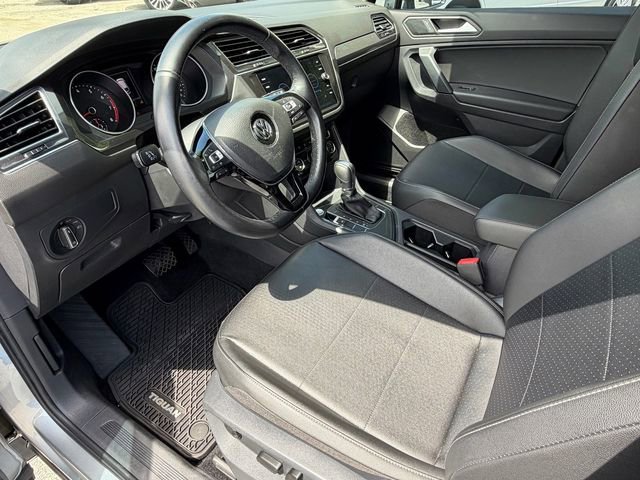 Used 2019 Volkswagen Tiguan SE w/ Panoramic Sunroof Package FWD image 13