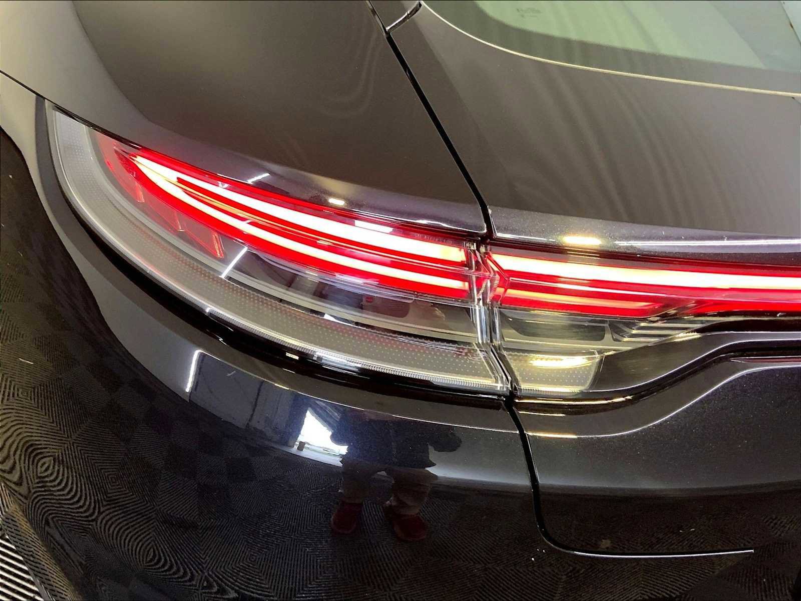 Certified 2023 Porsche Panamera 4 Platinum Edition AWD/4WD image 30